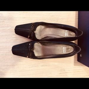 Navy Stuart Weitzman heels with bow